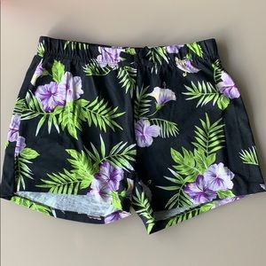 girl’s shorts with flower design